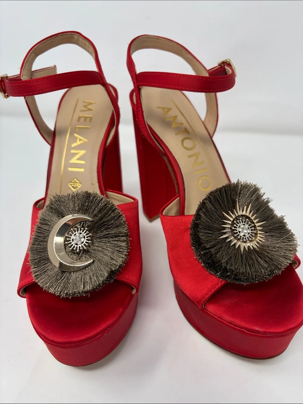 Antonio Melani Red Satin Gold Sun Moon Brown Fringe Platform Sandals Size 6